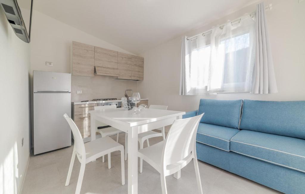 2 Bedroom Gorgeous Home In Deiva Marina photo 1