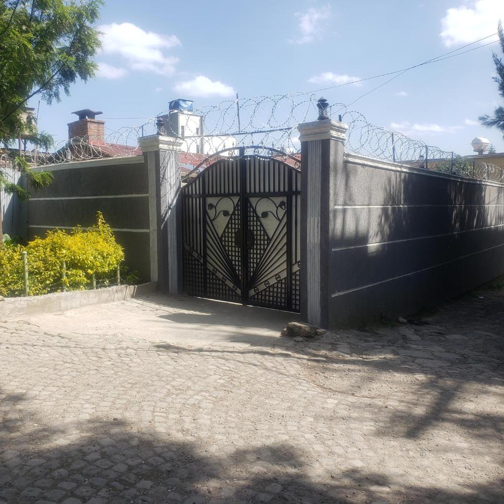 Guest House at the center of Addis Ababa. photo 2