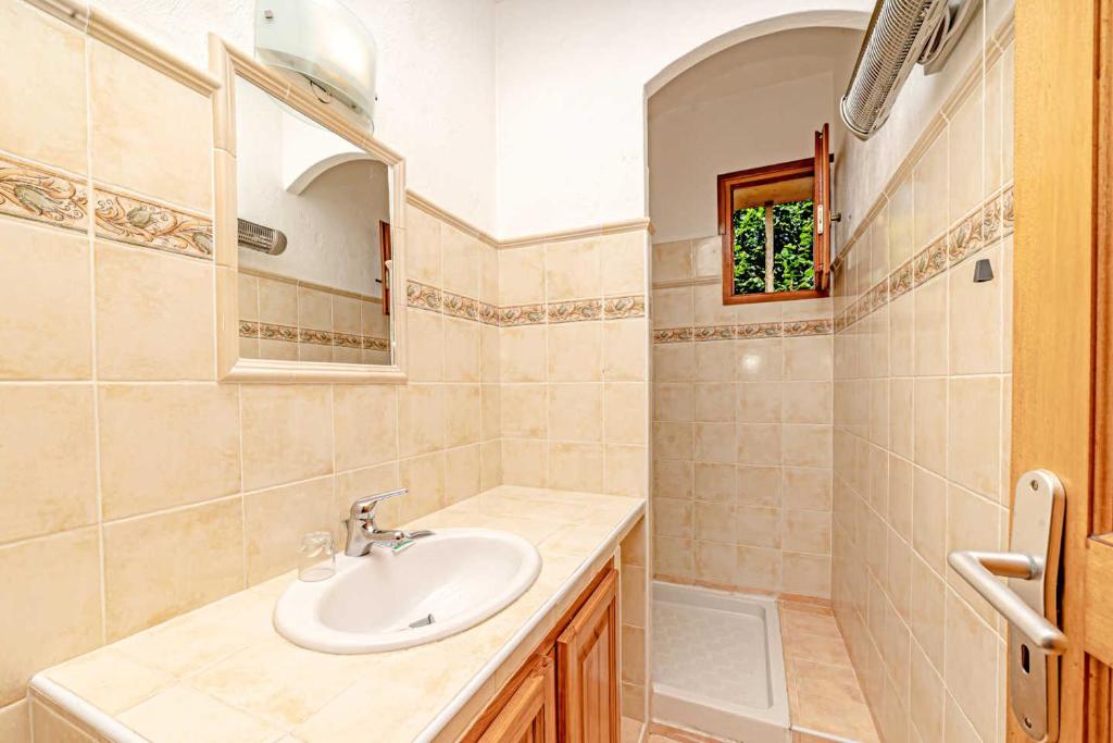 Locations-06 L'Eugénie Gîte pour 8 au calme sur la Côte d'Azur photo 2