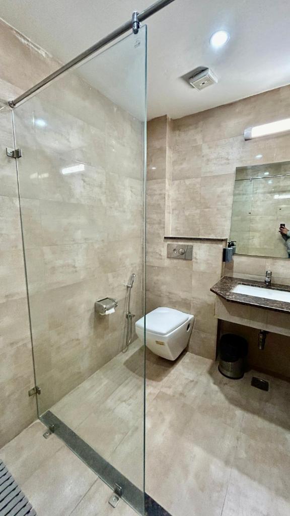 Raksha Suites & Banquet Greater Noida photo 2