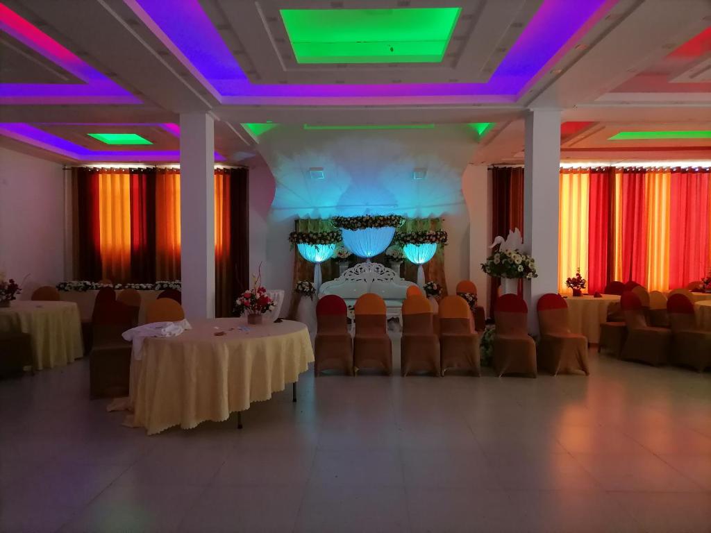 Avanya Hotel And Reception Hall photo 3