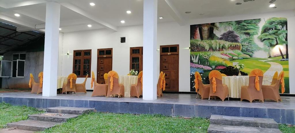 Avanya Hotel And Reception Hall photo 2