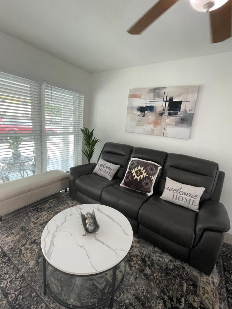 Cozy 2BR Home Near the Beach in Ft. Lauderdale. image