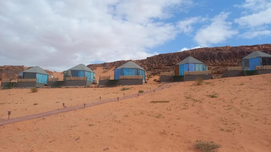 Moon Island Luxury Camp photo 1