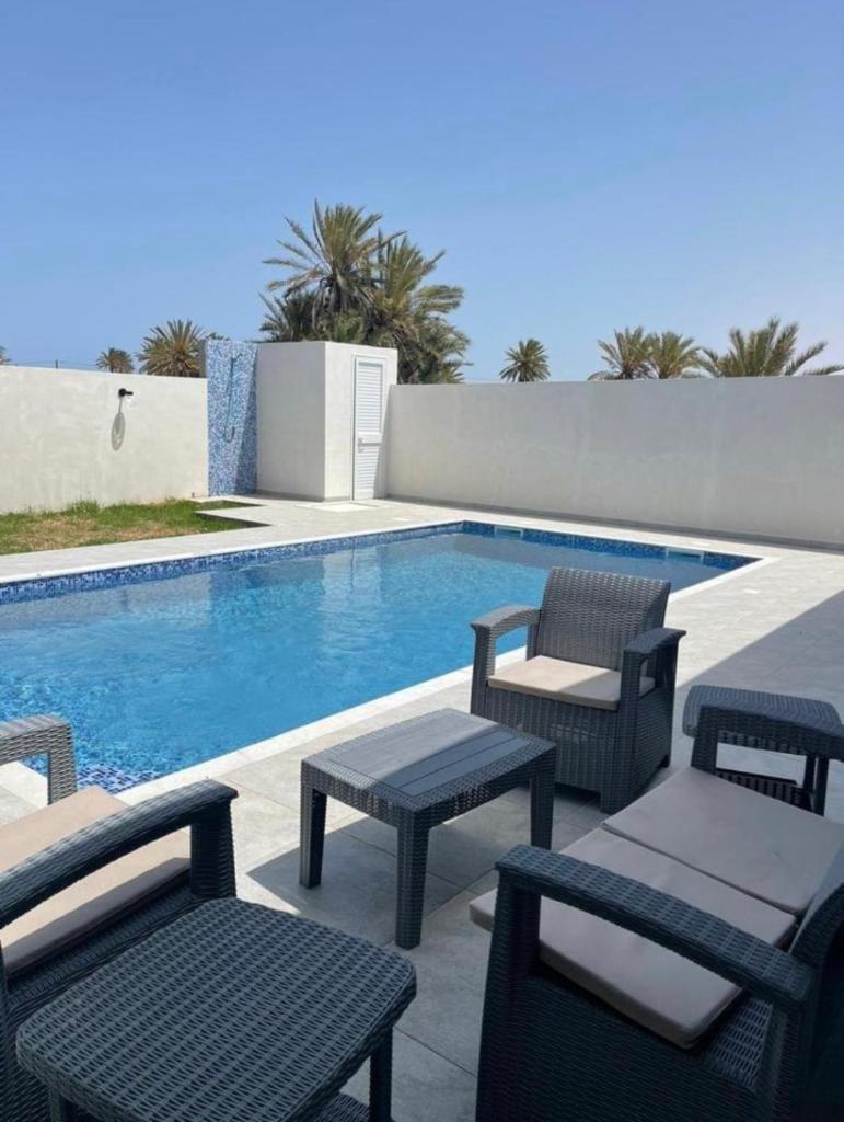 Très belle villa avec piscine sans aucun vis à vis photo 4