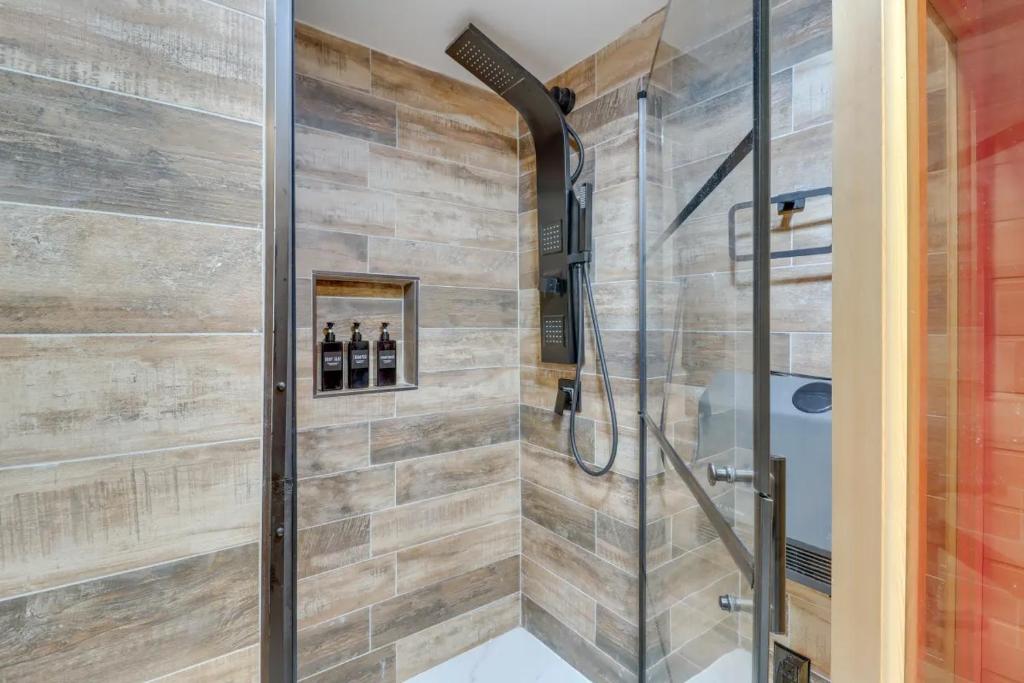 Pocono Getaway A frame Cabin w/ Hot Tub Sauna photo 3