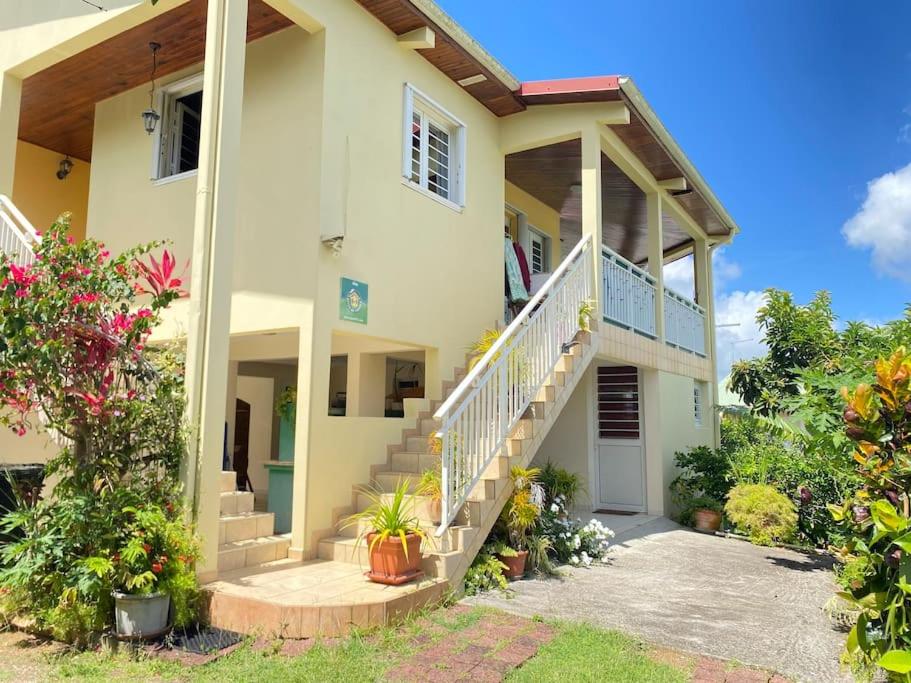 Agréable bas de villa au centre de l’île