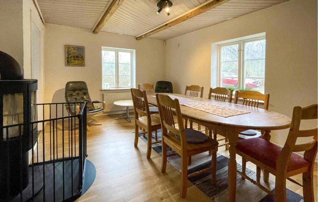 Gorgeous Home In Brsarp With Wifi photo 2