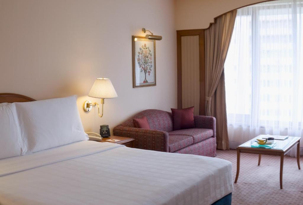 Четырехместный (100 percent cashback as hotel credit), Trident Nariman Point