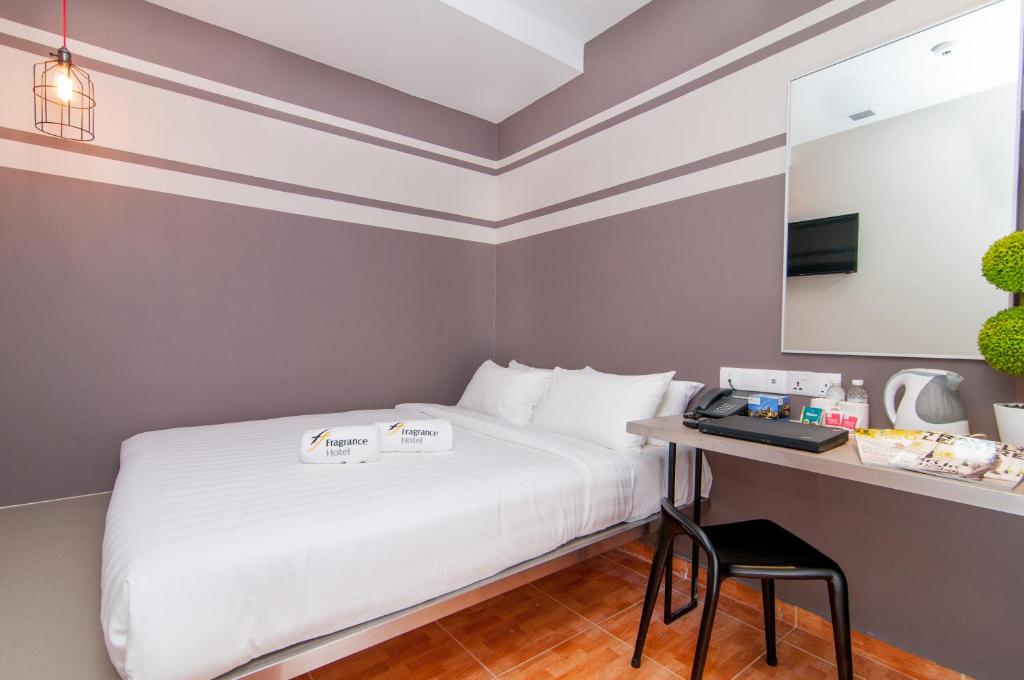 Двухместный (Standard Room with free WIFI (No Window)), Fragrance Hotel - Kovan