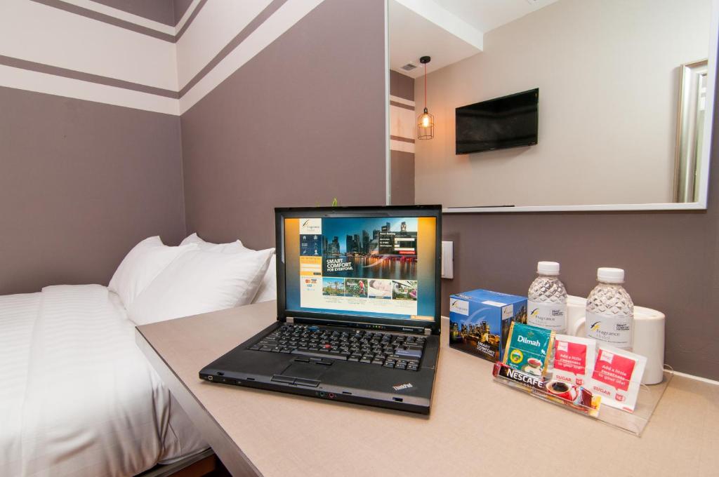 Двухместный (Standard Room with free WIFI (No Window)), Fragrance Hotel - Kovan