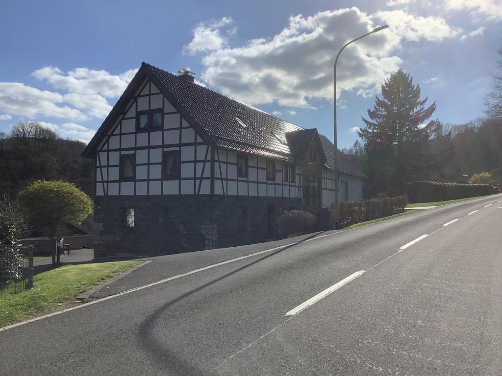 Berg Blick Eifler Bauernhaus modern restauriert photo 4