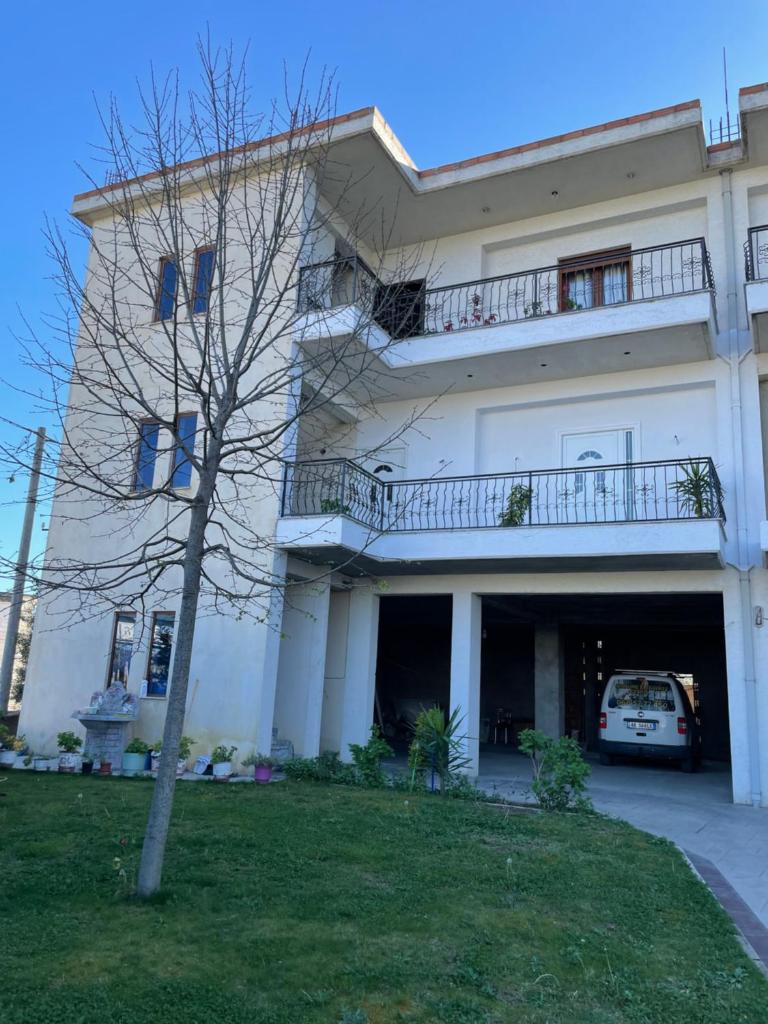 Villa VSV: Parking Spot+ View photo 1