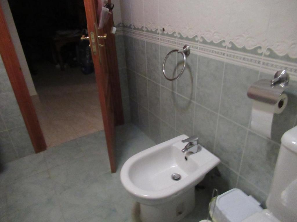 lovely double room with private bathroom photo 2