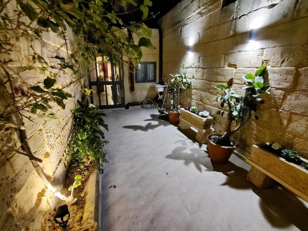 Peaceful Traditional Maltese Townhouse photo 2