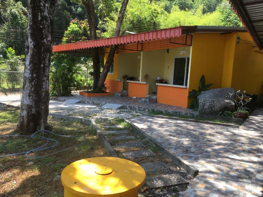Kathu Waterfall Bungalow Holyday home photo 1