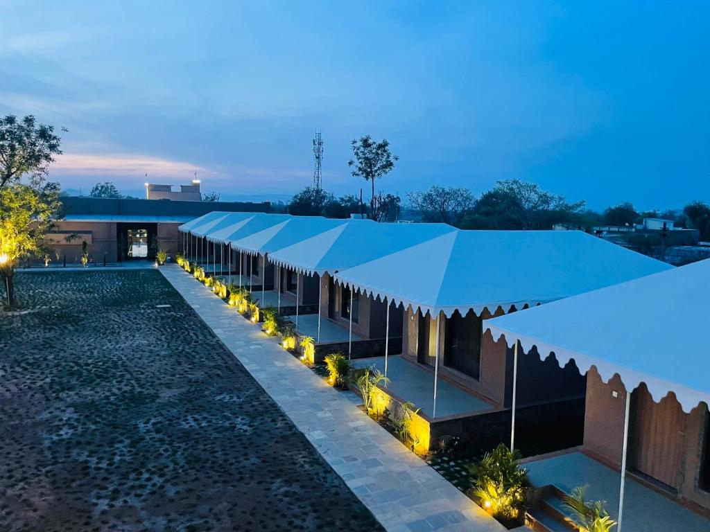 Nightingales Resort