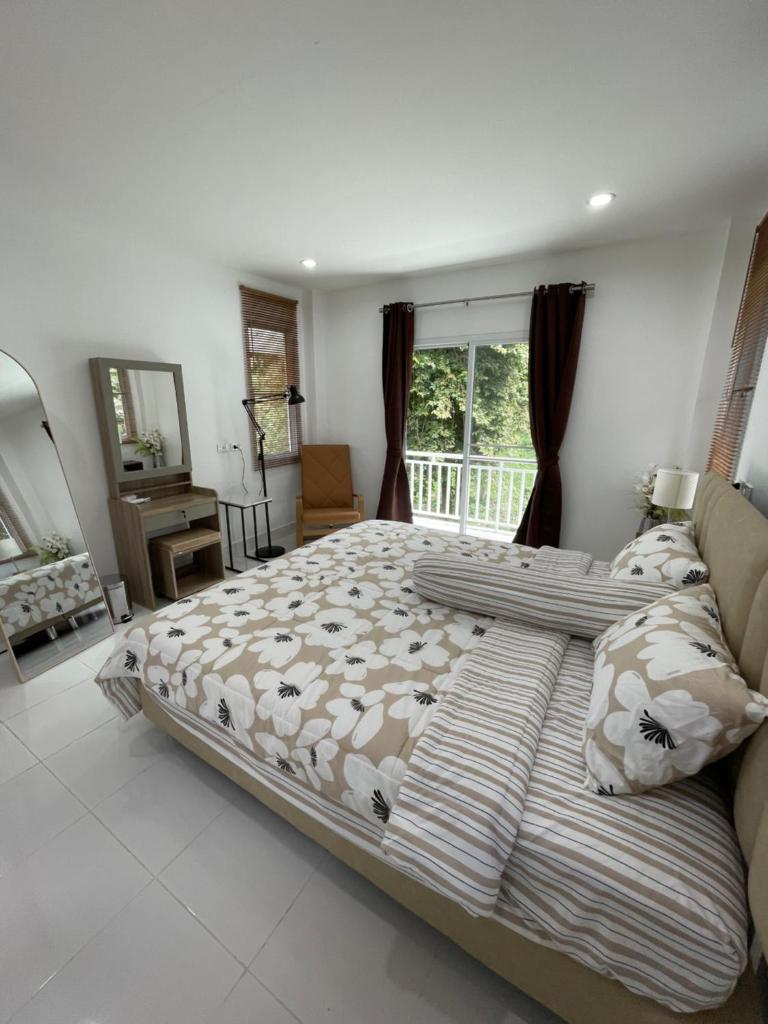 Kata Hillside Hideaway photo 3