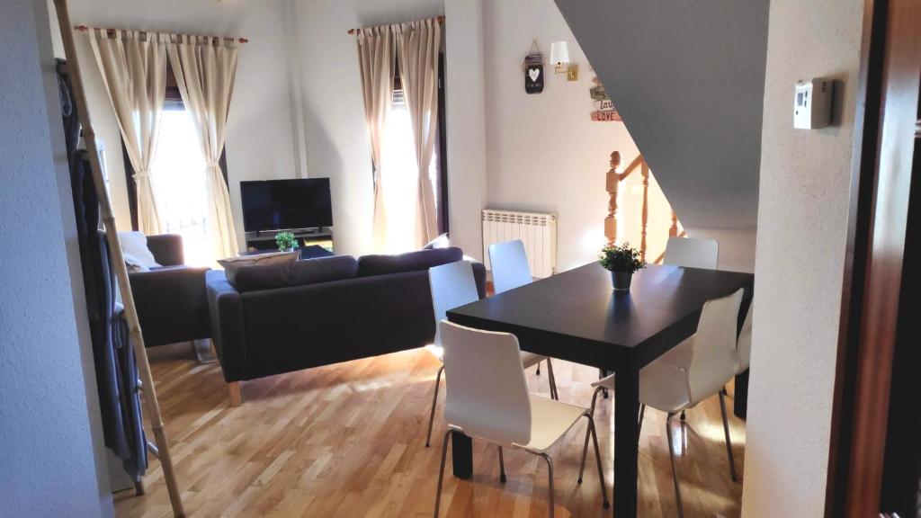 Apartamentos GO - Tordesillas House photo 1