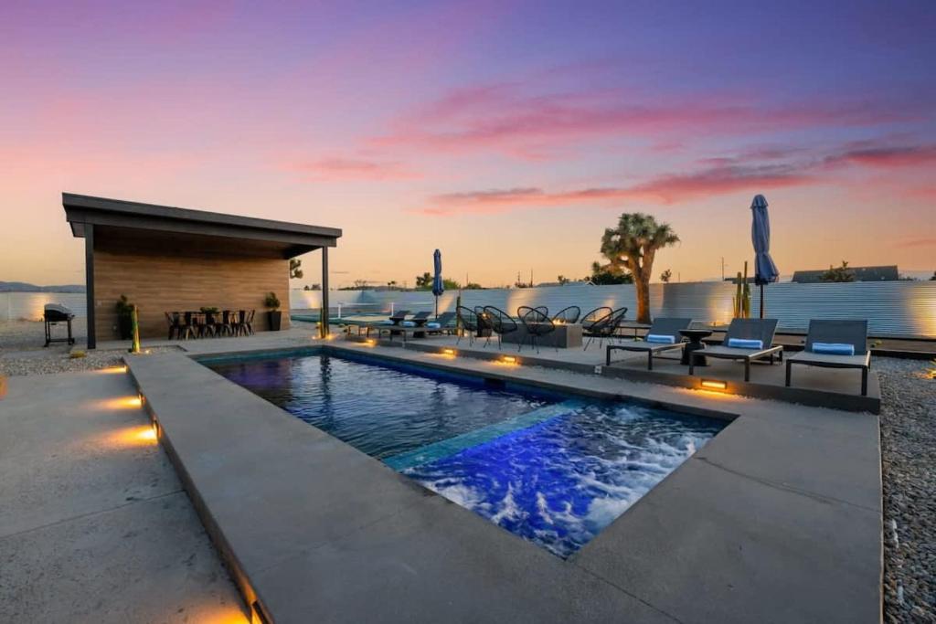 Stargazing Luxury Retreat w Pool