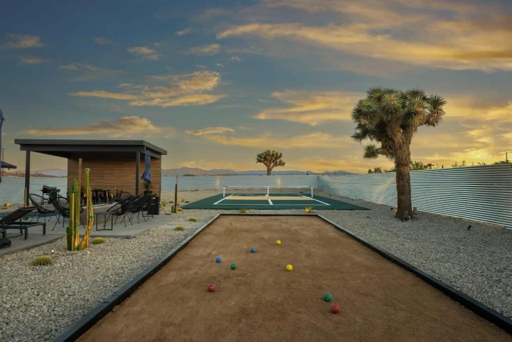 Stargazing Luxury Retreat w Pool photo 3