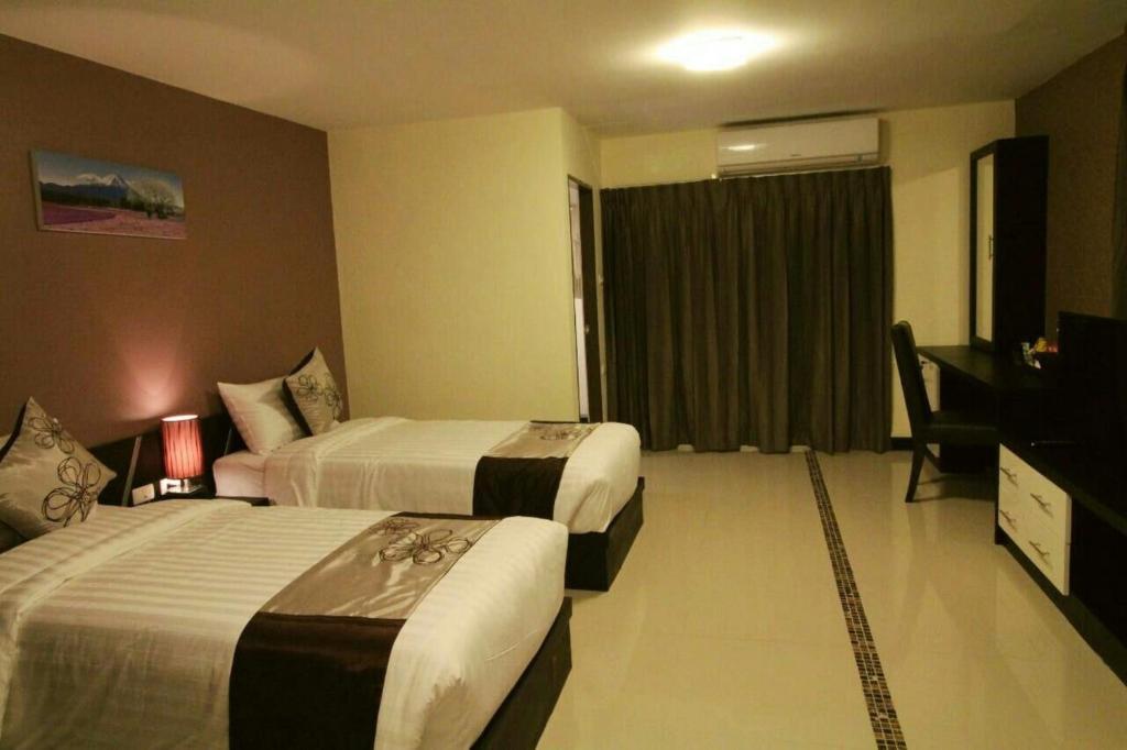 Двухместный (Небольшой двухместный номер с 1 кроватью), Отель Leelawadee Modern Resort Huaykwang