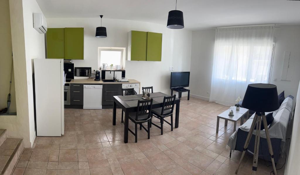 Charmant Appartement près de Sète photo 2