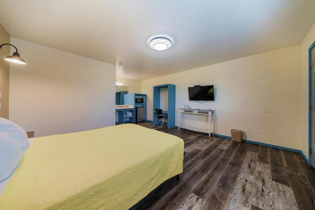 Catalina Motel photo 2