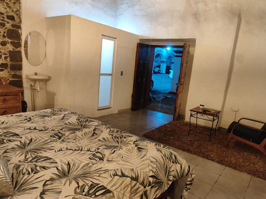 Habitación en casona con patio central photo 2