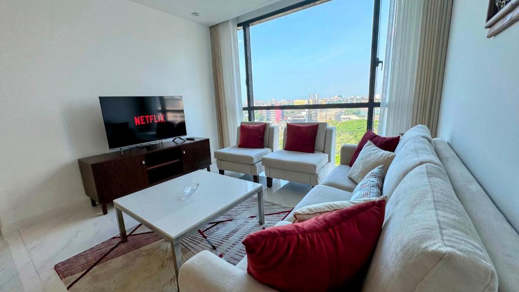 Cosy home in heart of Colombo at Capitol Twinpeaks. photo 1