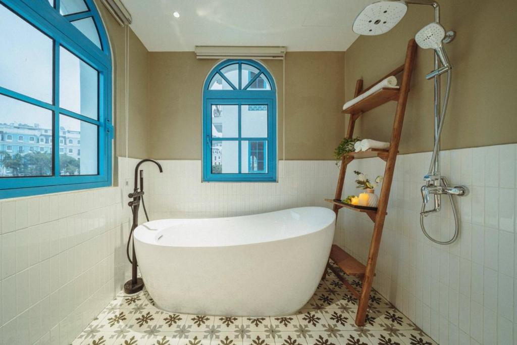 Villa Sun Ferria 5ngủ - sát biển- có bể bơi