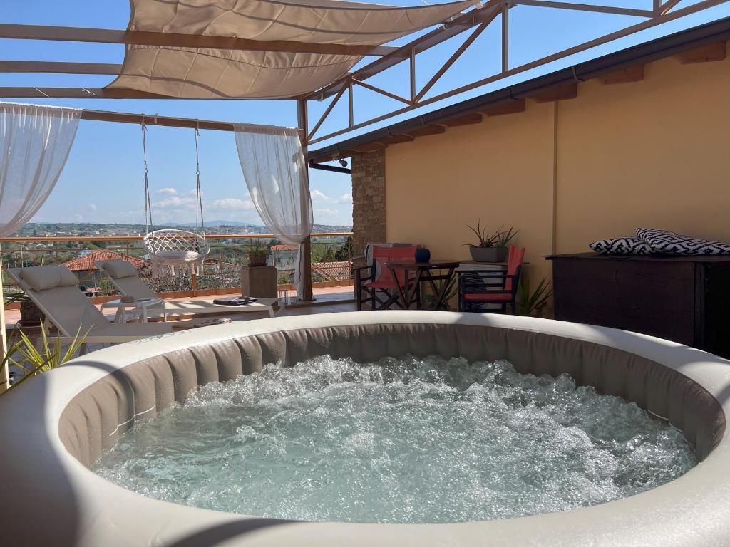 DoorMat# Wait 'N Sea, Jacuzzi, Luxury Stone House photo 3