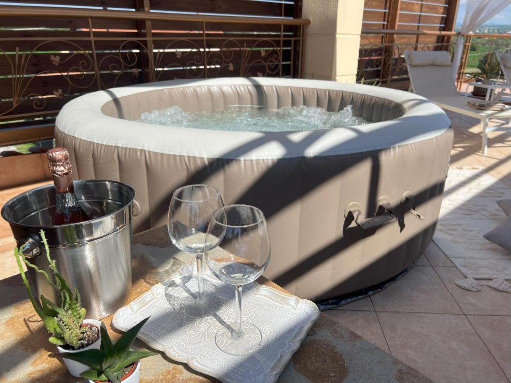 DoorMat# Wait 'N Sea, Jacuzzi, Luxury Stone House photo 2