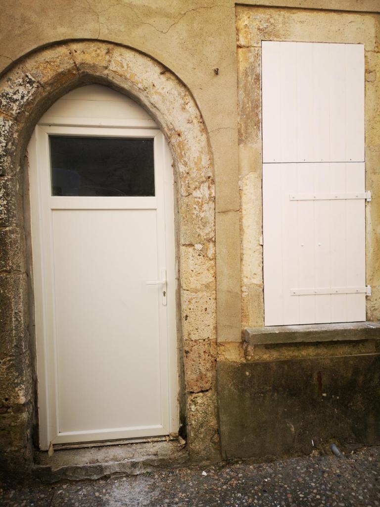maison de village meublée avec terrasse photo 1