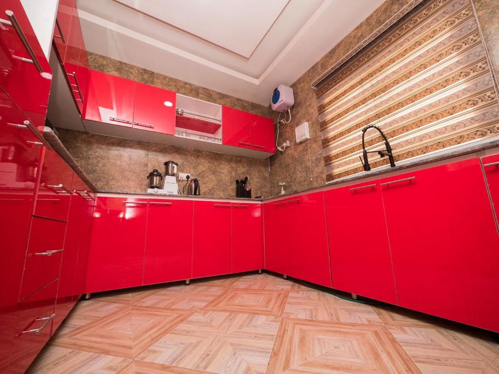 DULCE HOMES 2 BEDROOM FURNISHED SHORT LET