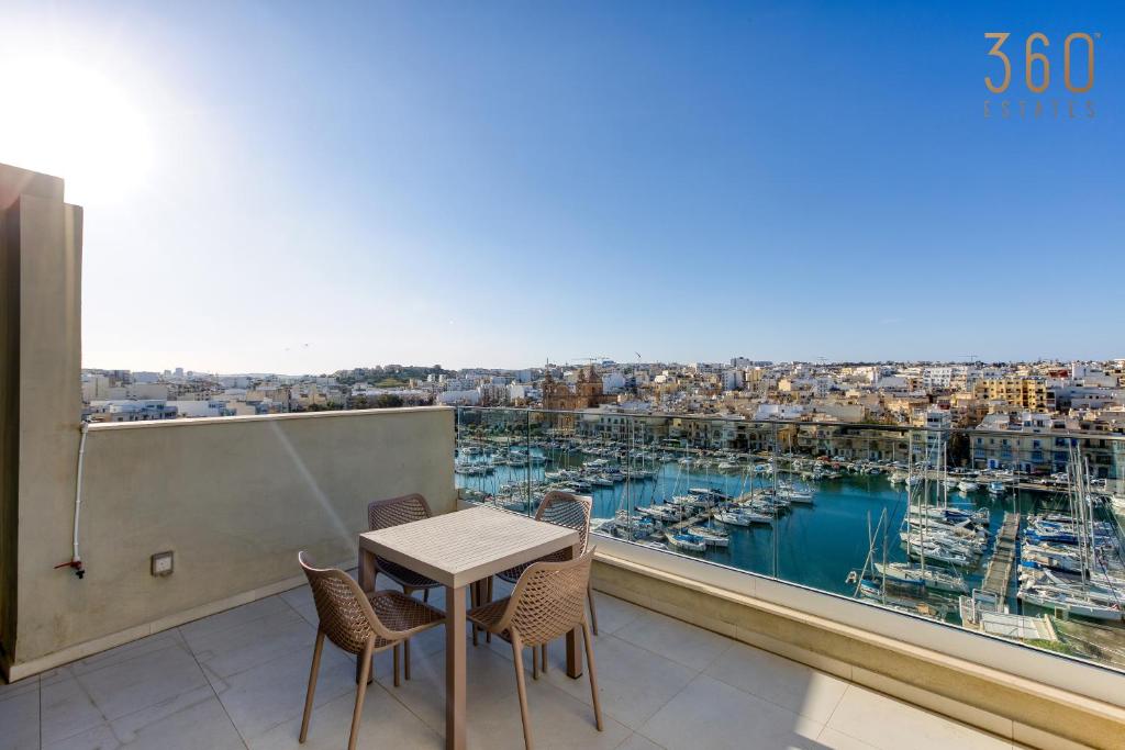 Modern 3BR home with Stunning Marina View in Pieta by 360 Estates photo 2