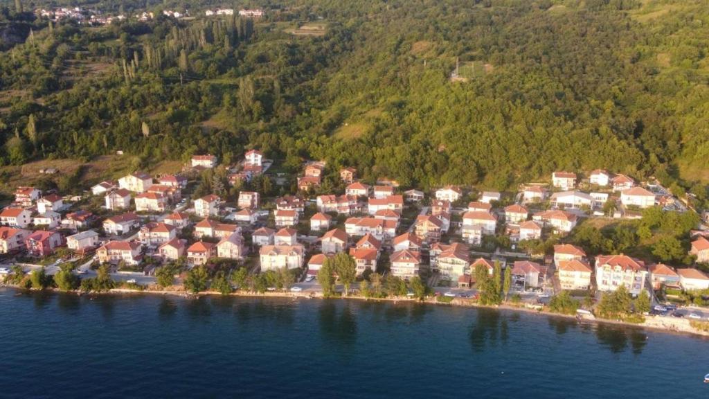 Villa Lakeview Paradise photo 1