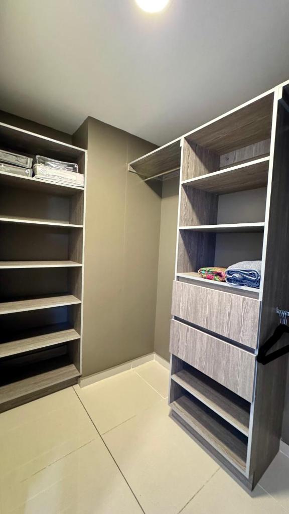 Stylish Condo In Tribeca photo 4