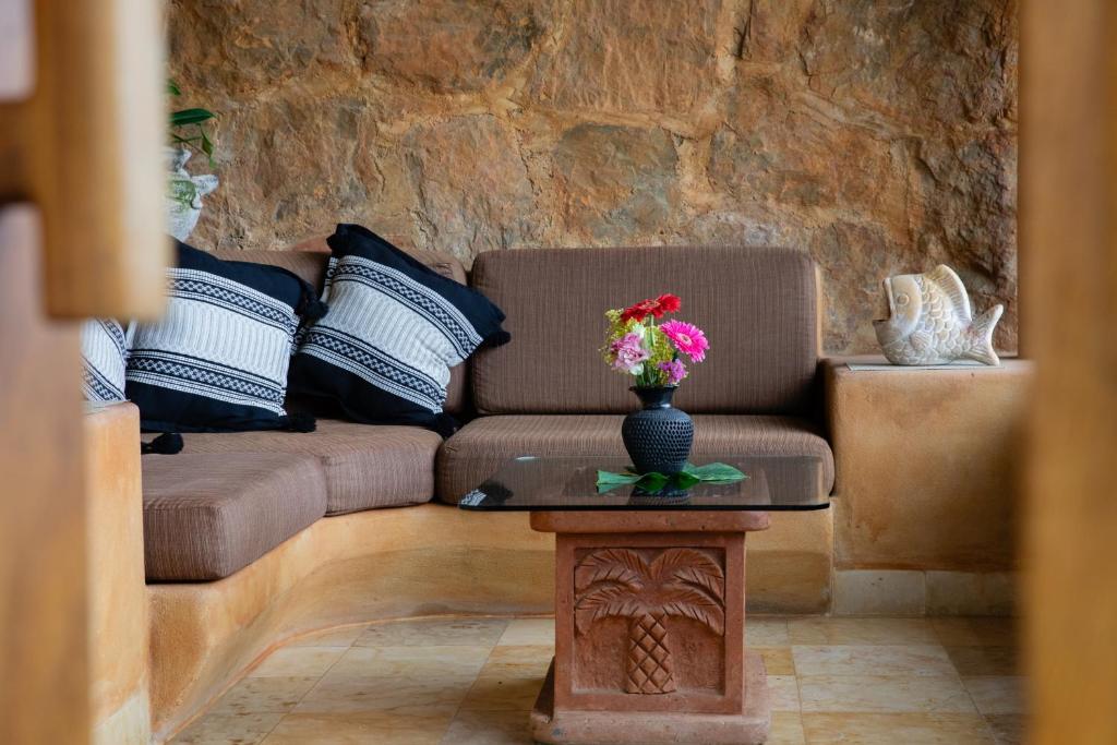 The Inn at Manzanillo Bay - Tap to explore photos