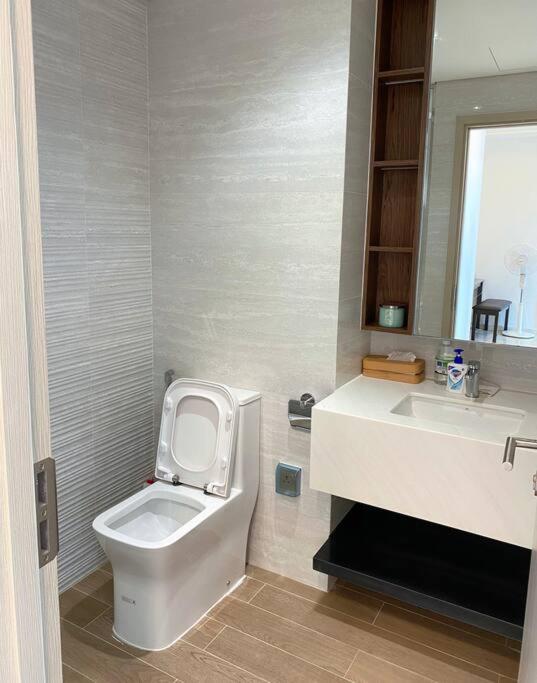 The Ascentia Phu My Hung - Full Cozy Modern 2 Bed Rooms Apartment