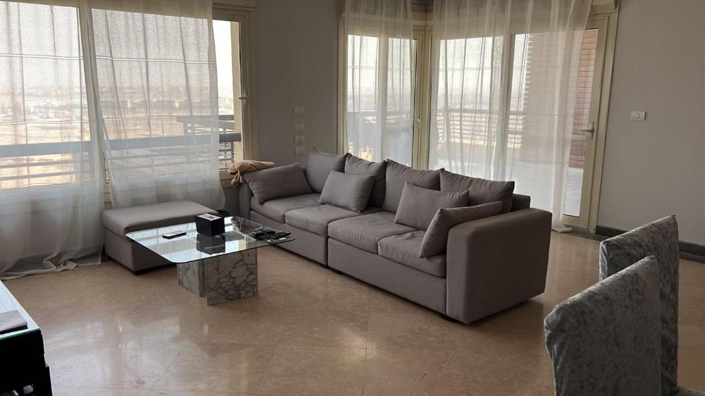 NewGiza Westridge Direct Pyramids View photo 3