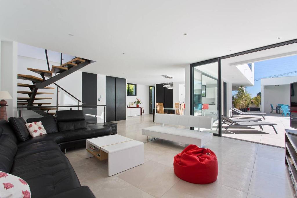 Villa Contemporaine avec piscine - Face au golf - Plages à pied photo 1