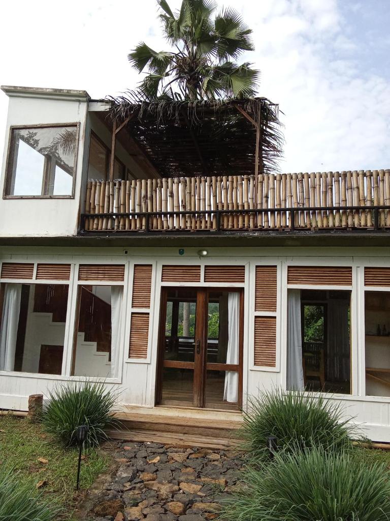 Infinity-house with direct access to the beach photo 4