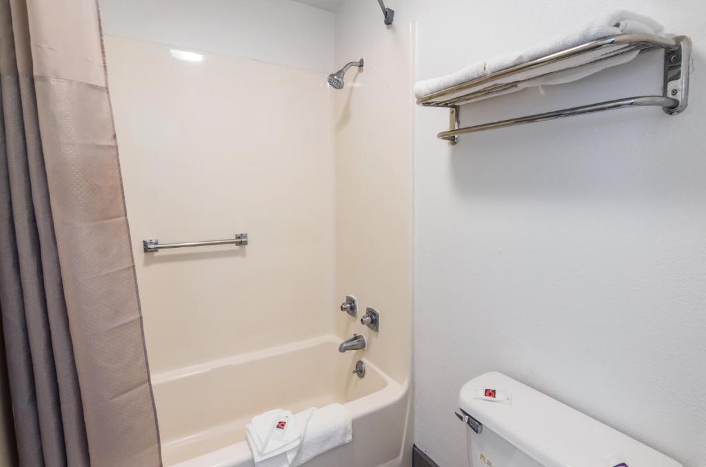 Motel 6-Salem, VA photo 2