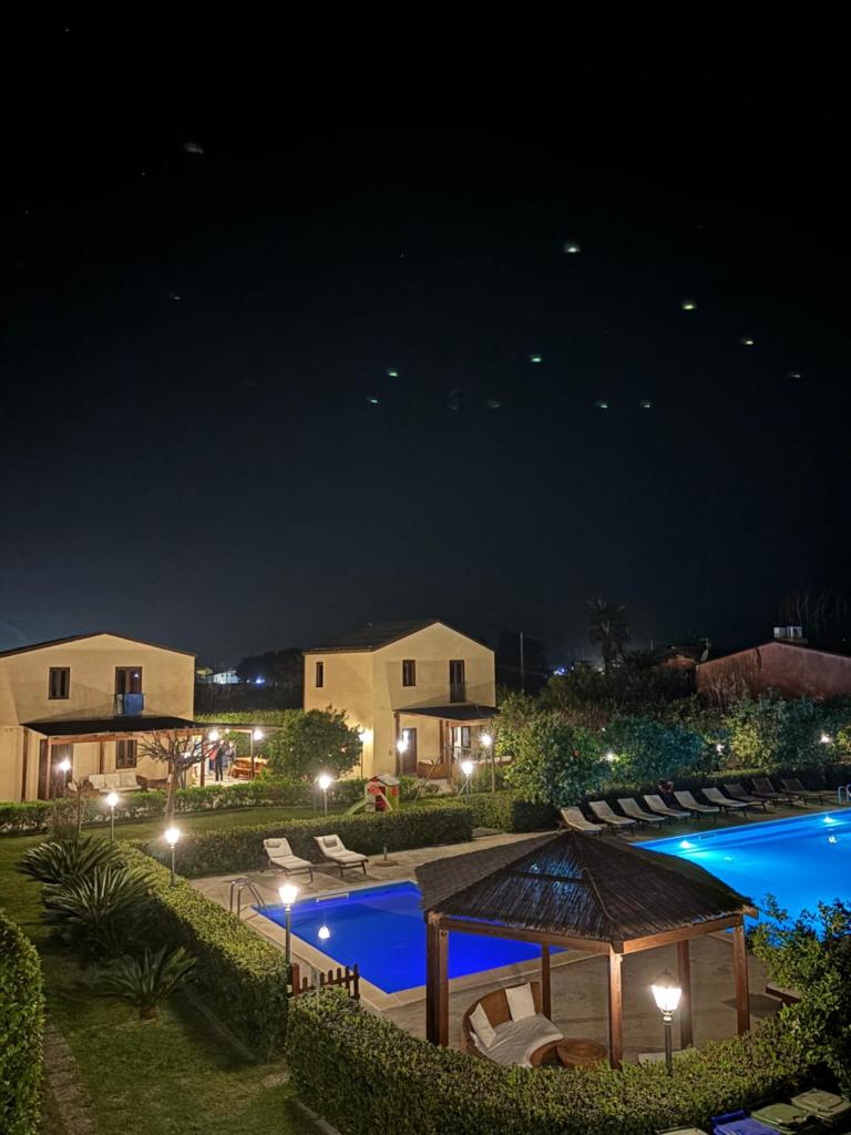Ville dell'Eden con 9 camere da letto in 6 unità abitative photo 1