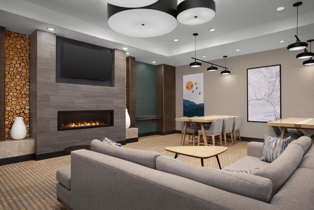 Holiday Inn & Suites Durango Downtown, an IHG Hotel photo 2