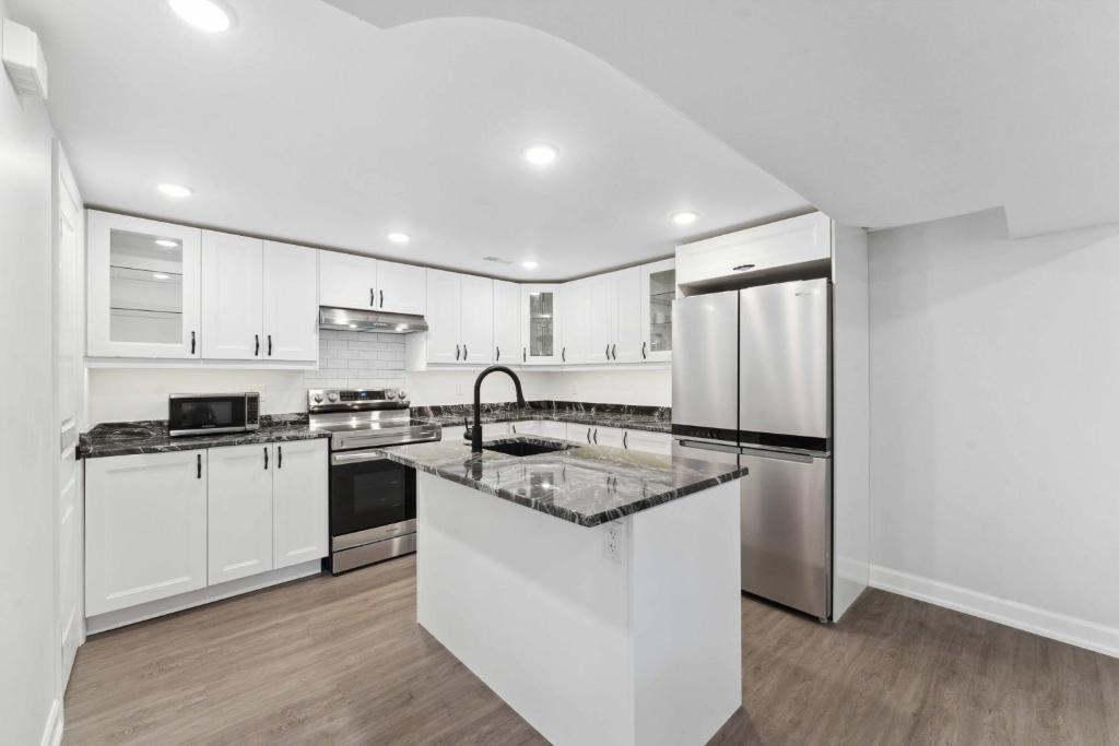 Modern 3BR Suites photo 1