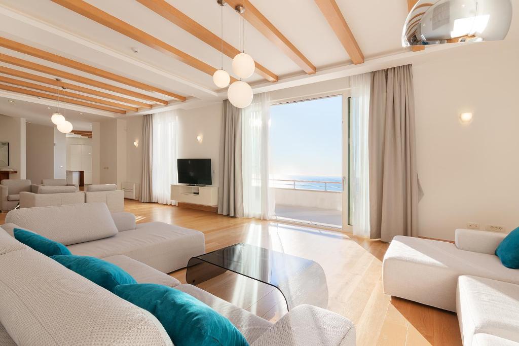 Villa Hedonism photo 2