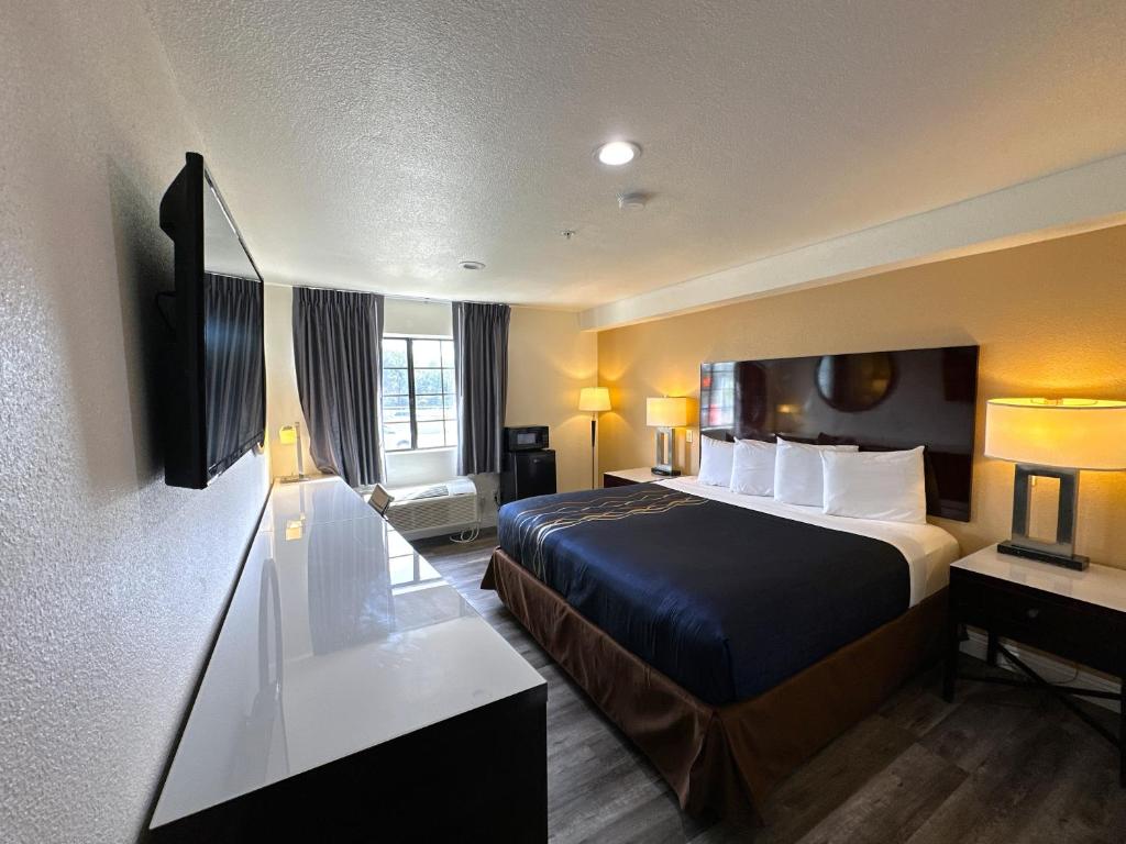 Vista Inn Motel image