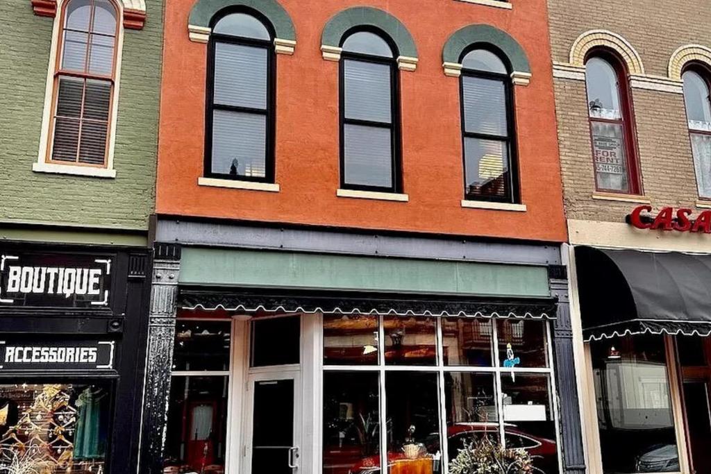 Downtown Delight photo 4